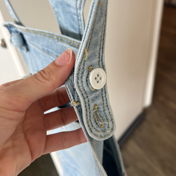 Levi's Classic Denim Overalls - Picture 2 of 6
